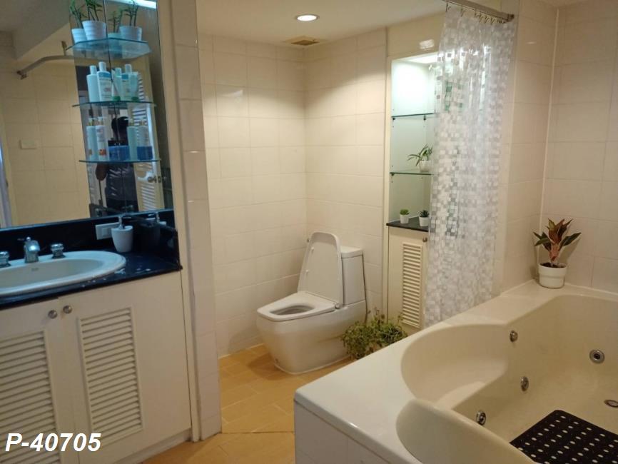 013-Supalai-Place-Sukumvit-39-BTS-พร้อมพงษ์-MRT-อโศก-142-SQM.jpg