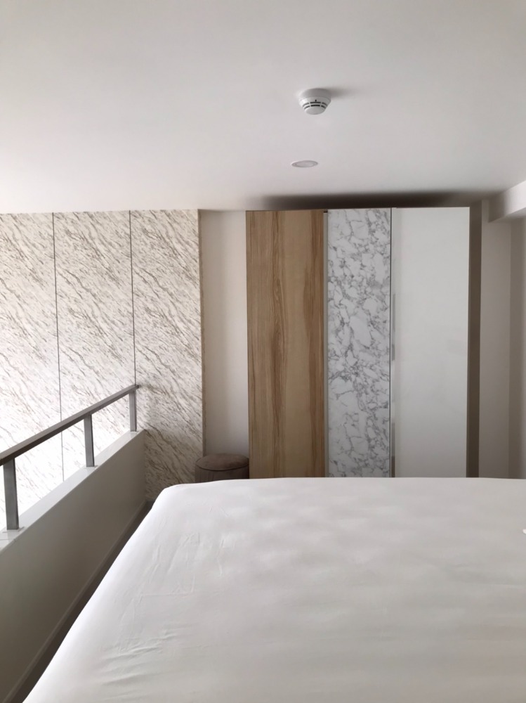 Knightsbridge Prime Sathorn ตู้เสือ้ผ้า.jpeg