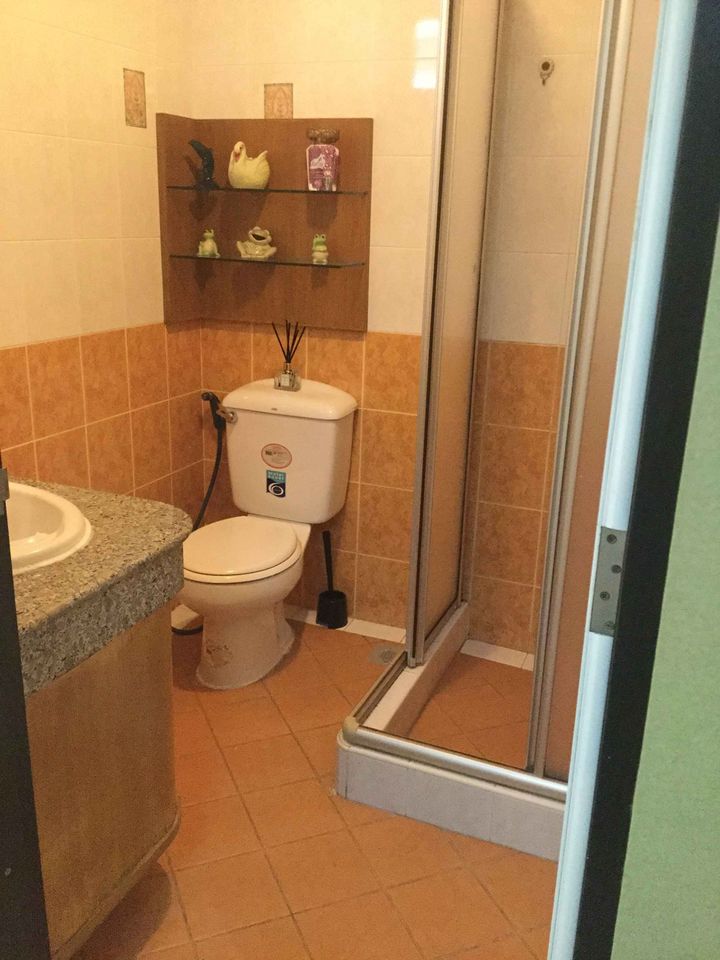 Ratchada City Condo ห้องน้ำ.jpg