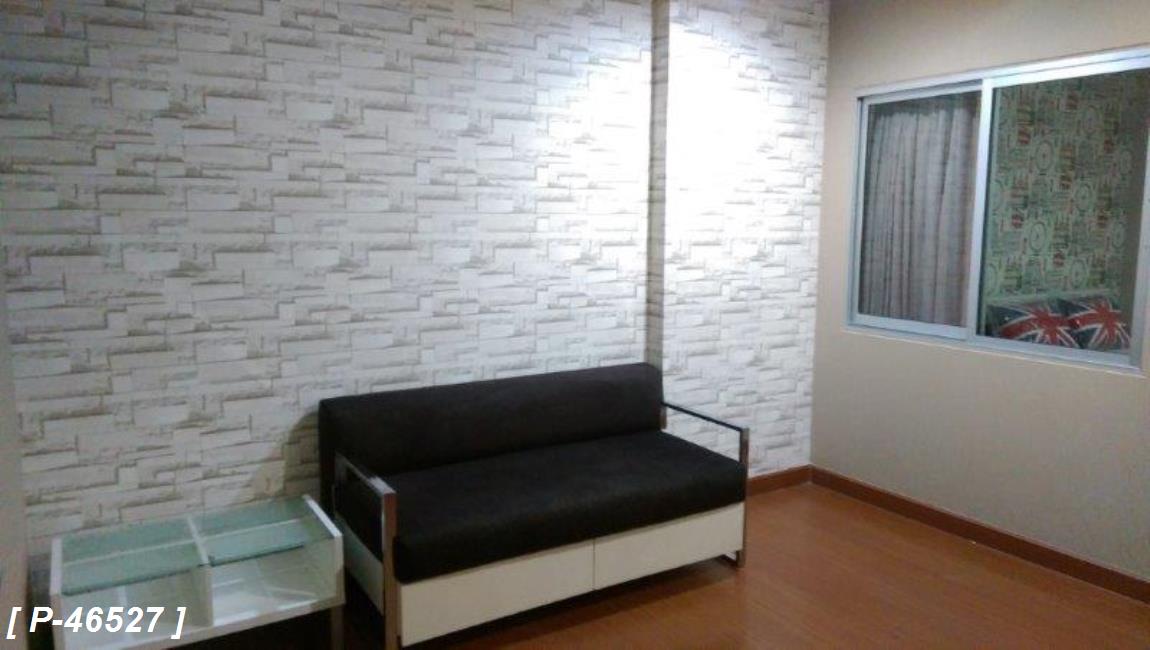The Niche Taksin   โซฟา.jpg