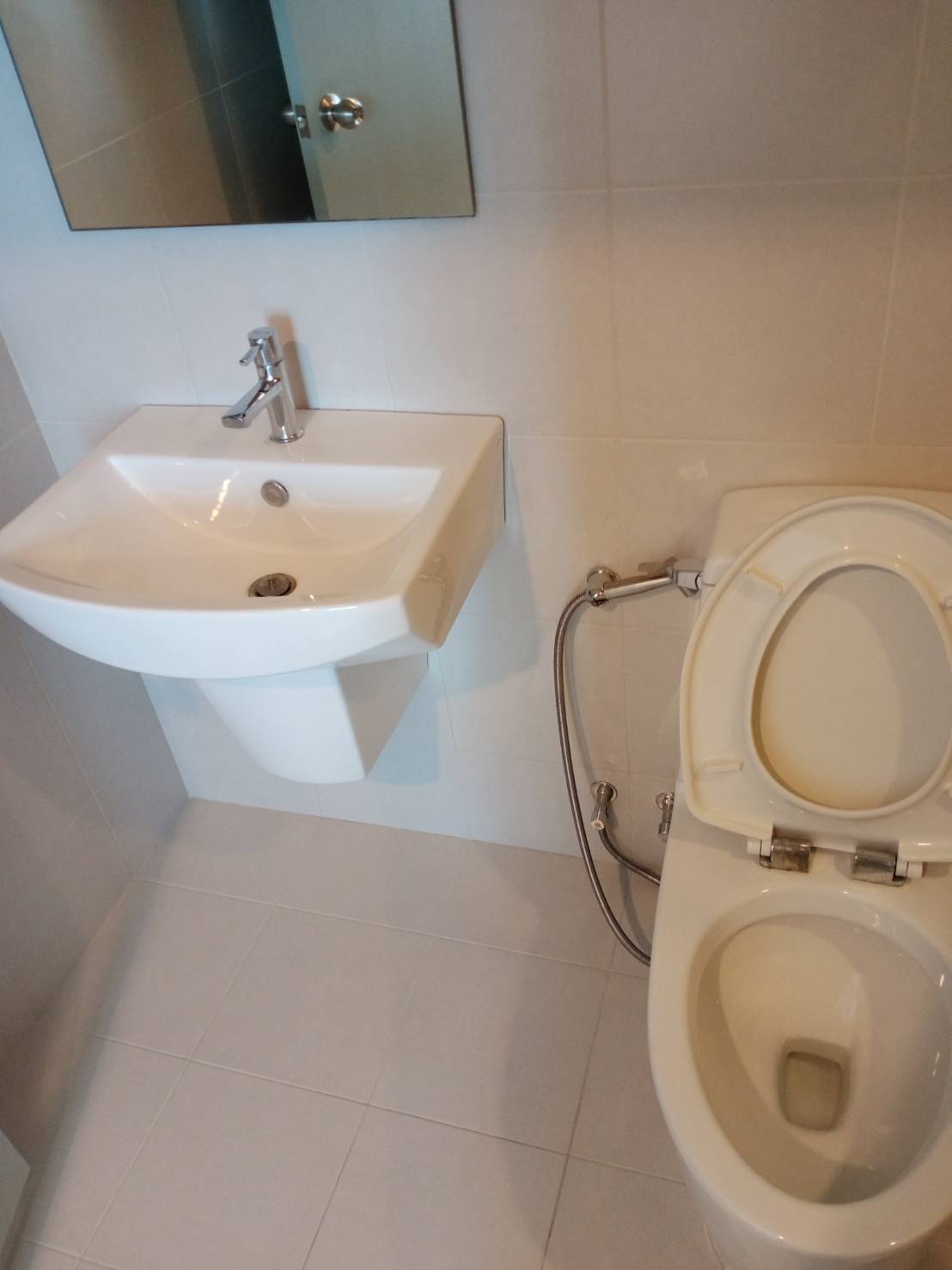 Ideo Mobi Sukhumvit Eastgate ห้องน้ำ (2).jpg