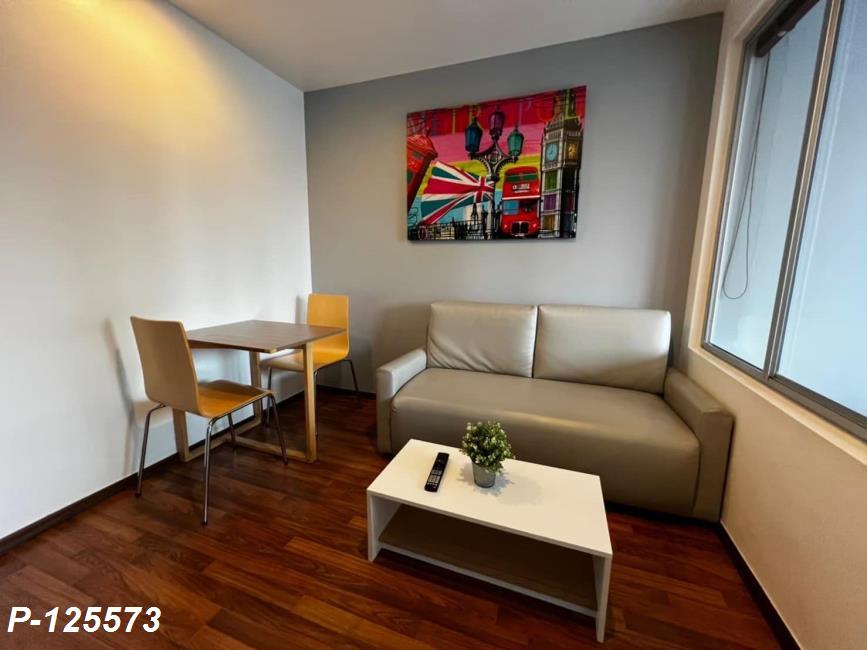 Condo U Vibha - Ladprao โซฟา.jpg