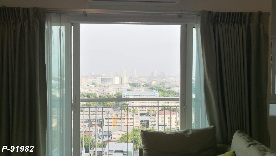 The Parkland Grand Taksin วิว+ระเบียง.jpg