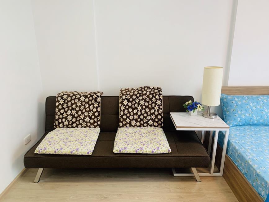Elio Condo Sukhumvit 64 โซฟา.jpg