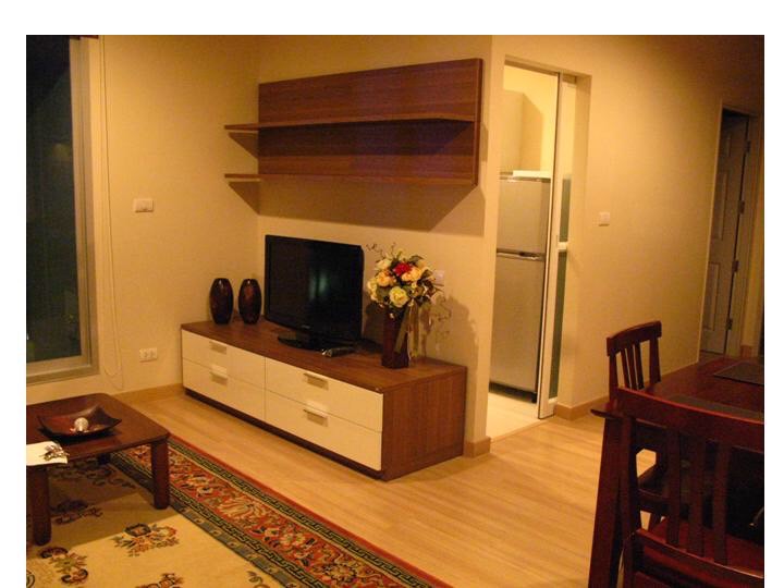 (ไลฟ์ แอท สาทร 10) ทีวี.jpg