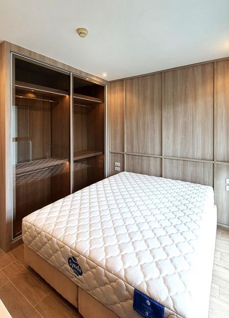 The Niche Sukhumvit 49 เตียง.jpg