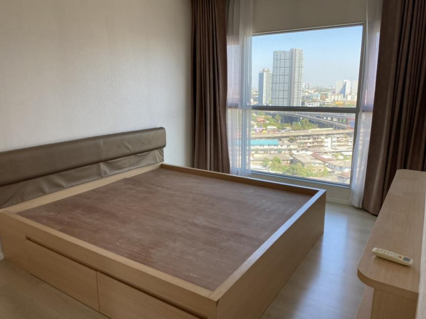 Aspire Sukhumvit 48 เตียงนอน.jpg