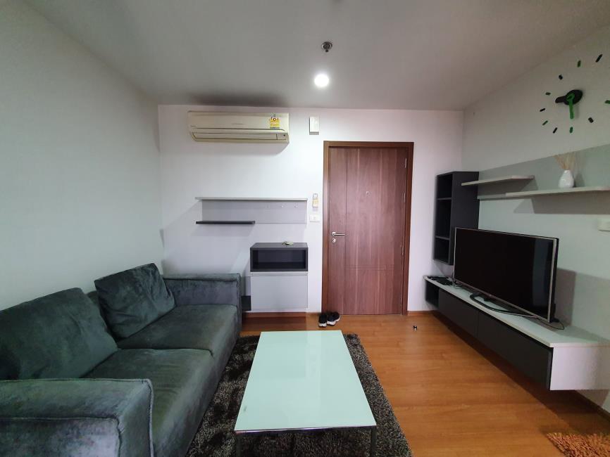 (เดอะ เบส สุขุมวิท 77) ห้องนั่งเล่น.jpg