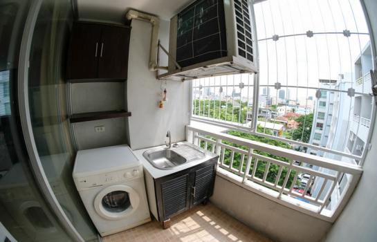 Ratchada City 18 ระเบียง.jpg