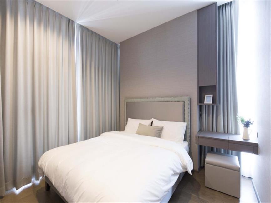 The Diplomat Sathorn เตียงนอน.jpg
