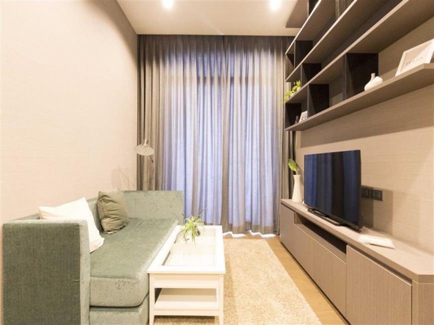 The Diplomat Sathorn โซฟา ทีวี.jpg
