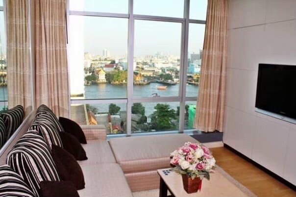 (บ้าน สาทร เจ้าพระยา) ห้องนั่งเล่น.jpg
