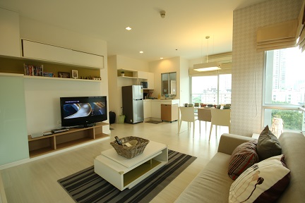 (เดอะ รูม รัชดา-ลาดพร้าว) ห้องนั่งเล่น (2).jpg