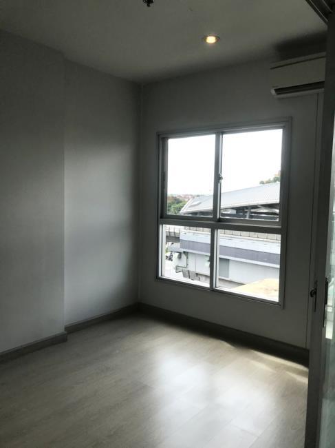 The Parkland Phetkasem Condominium ภายในห้อง.jpg