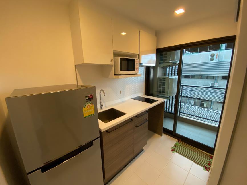 Condolette Pixel Sathorn ครัว.jpg