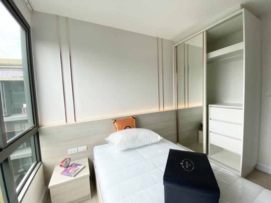 (เมโทร ลักซ์ โรสโกลด์ พหลฯ-สุทธิสาร) ในห้องนอน.jpg