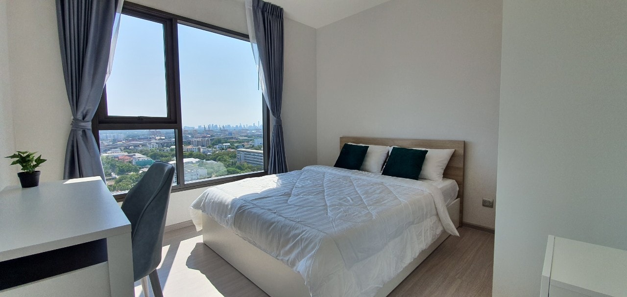 (ไลฟ์ สุขุมวิท 62 )  ในห้องนอน.jpg