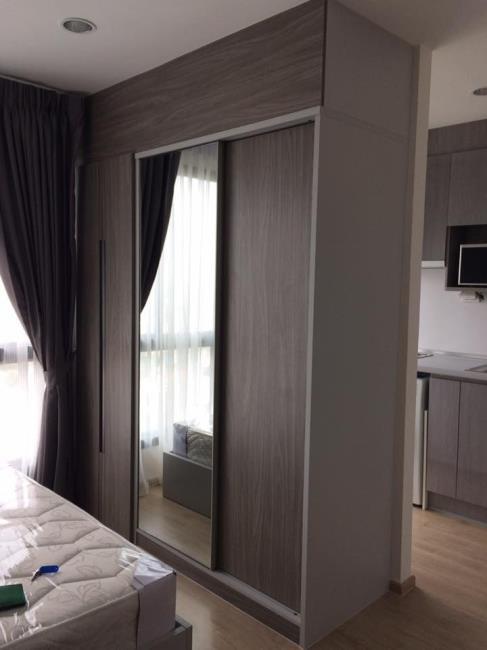 Ideo Sathorn - Thaphra ตู้เสือ้ผ้า.jpg