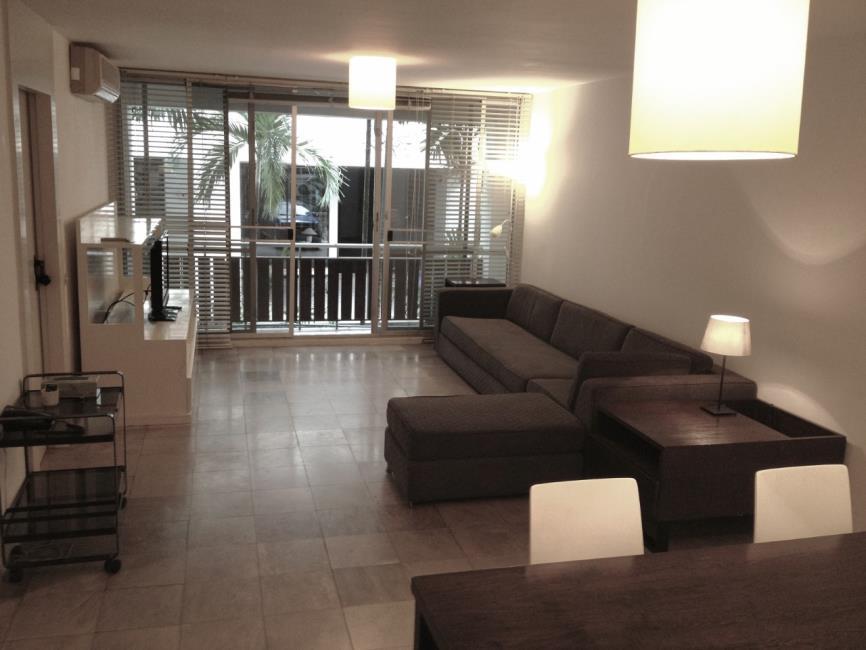 Raintree Villa ทีวี โซฟา.jpg
