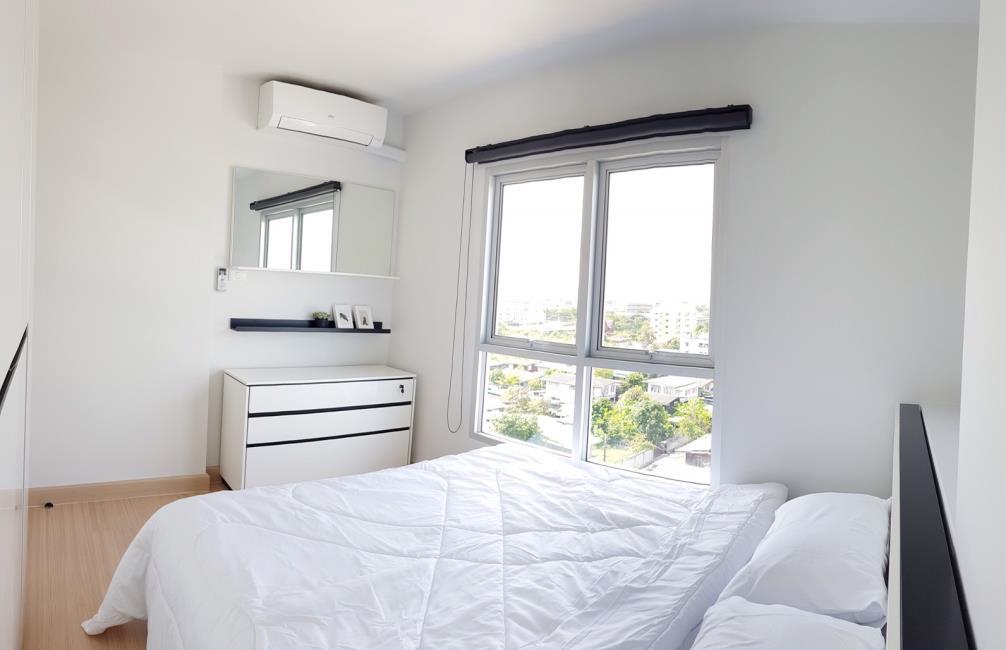 Deco Condominium เตียง.jpg