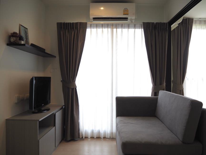 (ไรซ์ พระราม 9) ห้องนั่งเล่น.jpg