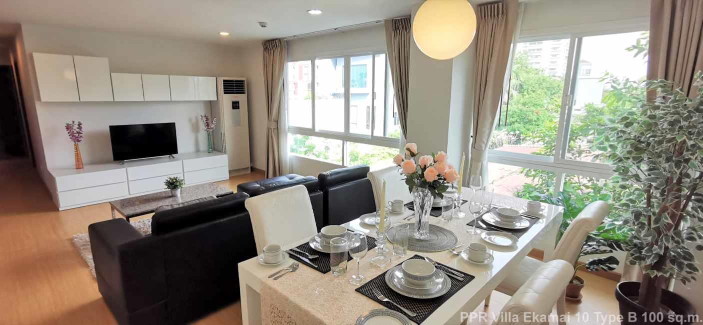 PPR Villa โต๊ะอาหาร.jpg
