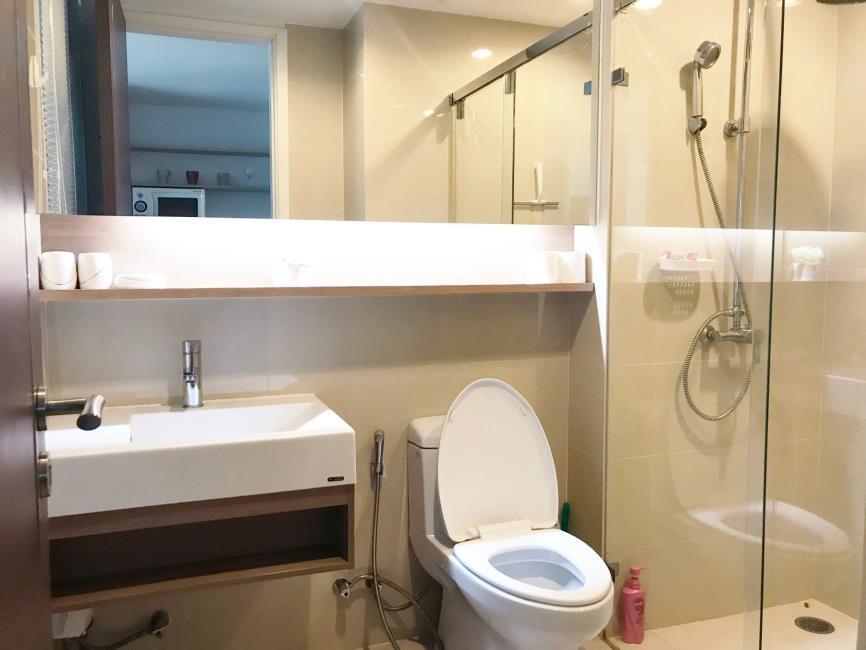 15 Sukhumvit Residences ห้องน้ำ.jpg