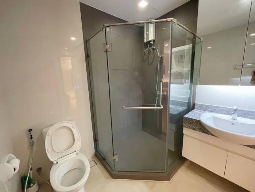 Vertiq ชักโครก.jpg