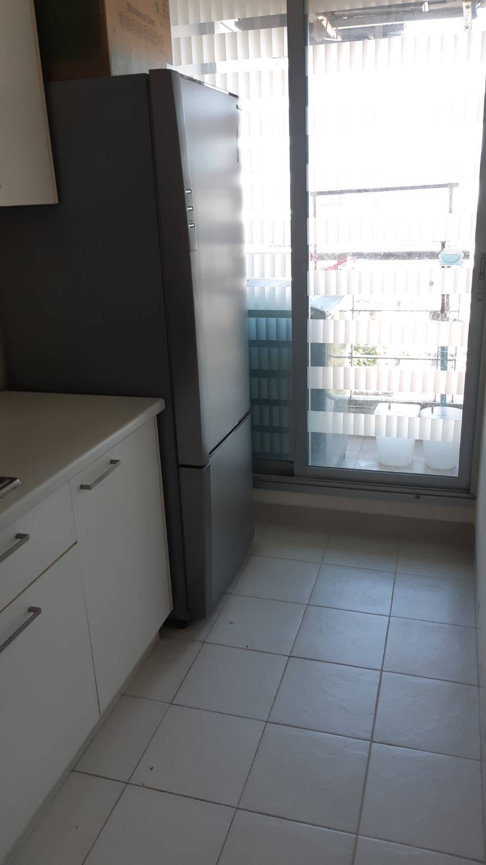 Life @ Ratchada Condominium  ตู้เย็น ระเบียง.jpg