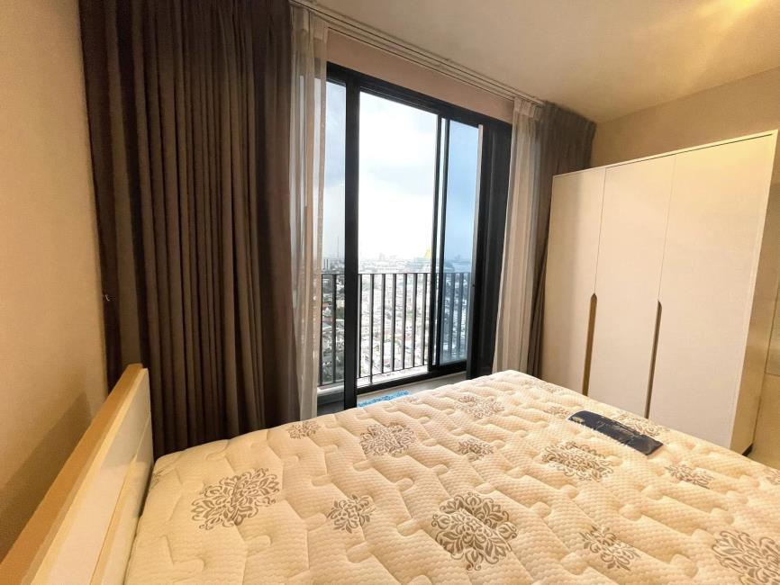 เดอะ ทรี อินเตอร์เชนจ์ ห้องนอน.jpg