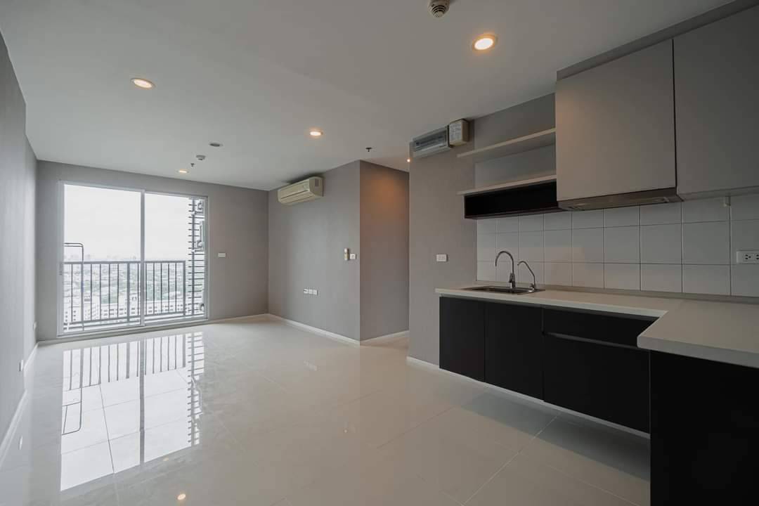 เดอะ เบส สุขุมวิท 77 ภายในห้อง.jpg