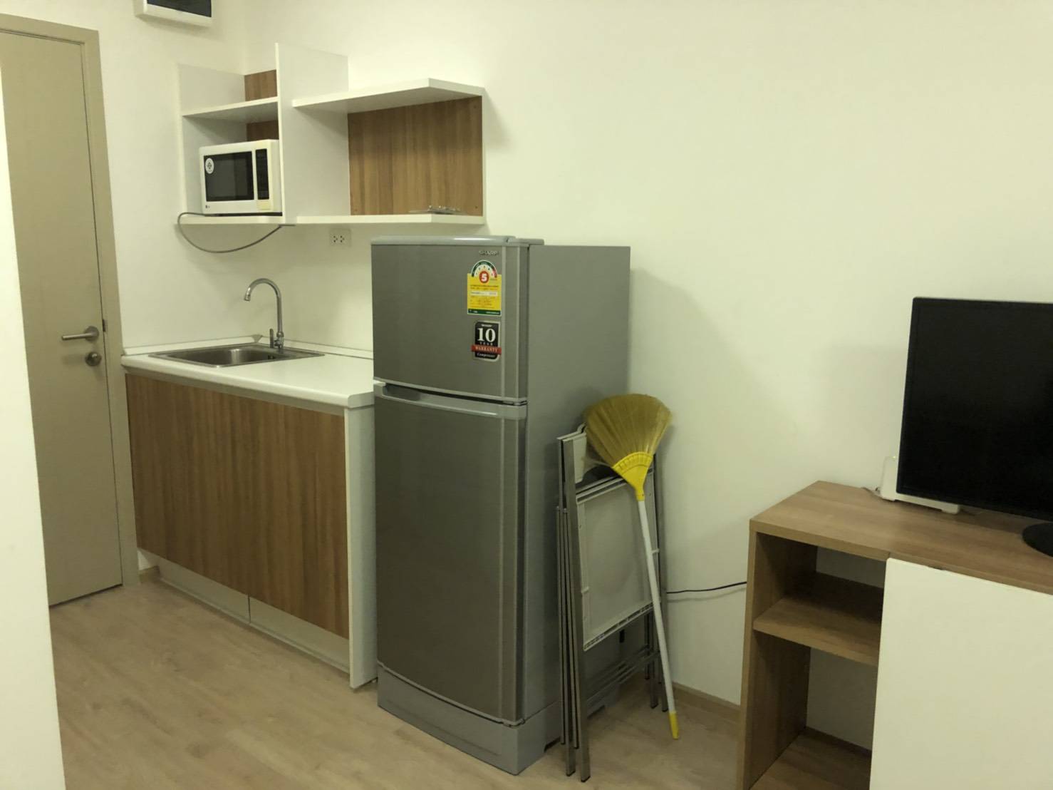 Elio Condo Sukhumvit 64 ครัว.jpg