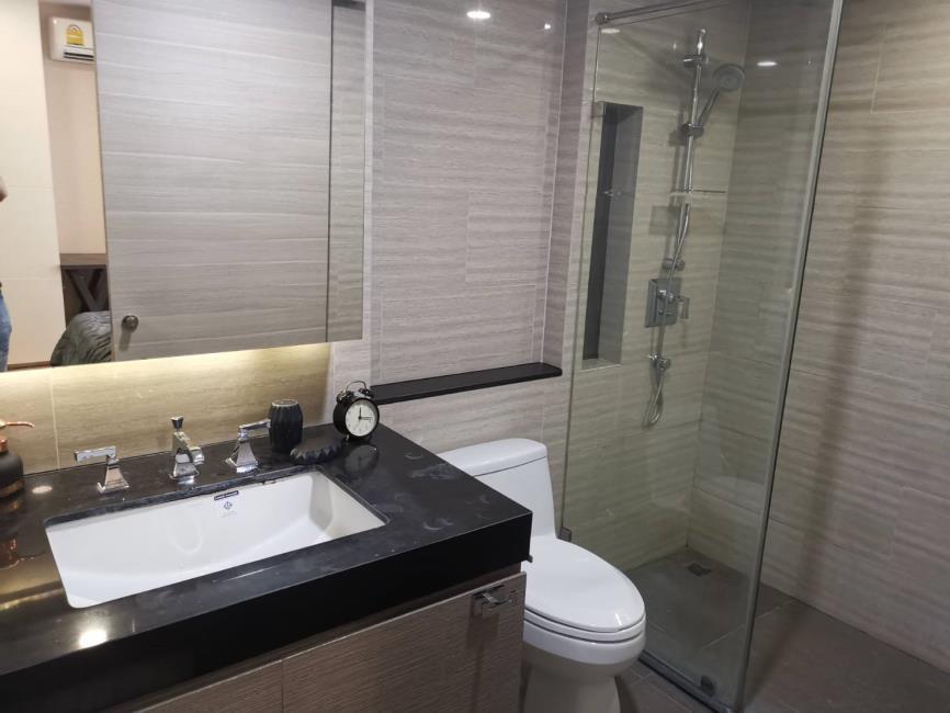 Klass Condo Langsuan ห้องน้ำ.jpg