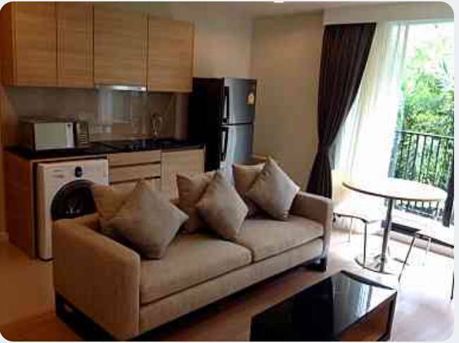 D 25 Thonglor โซฟา.jpg