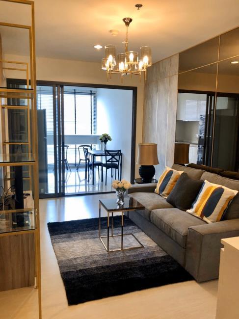 Rhythm Sukhumvit 42 ภายในห้อง.jpg