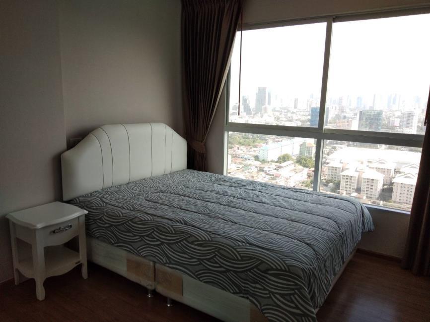 Fuse Chan - Sathorn  เตียง.jpg