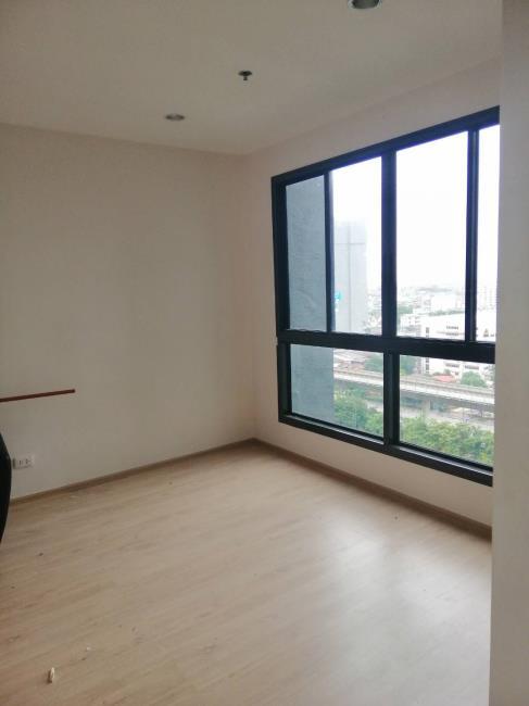 Ideo Sathorn - Thaphra มุมวิว.jpg
