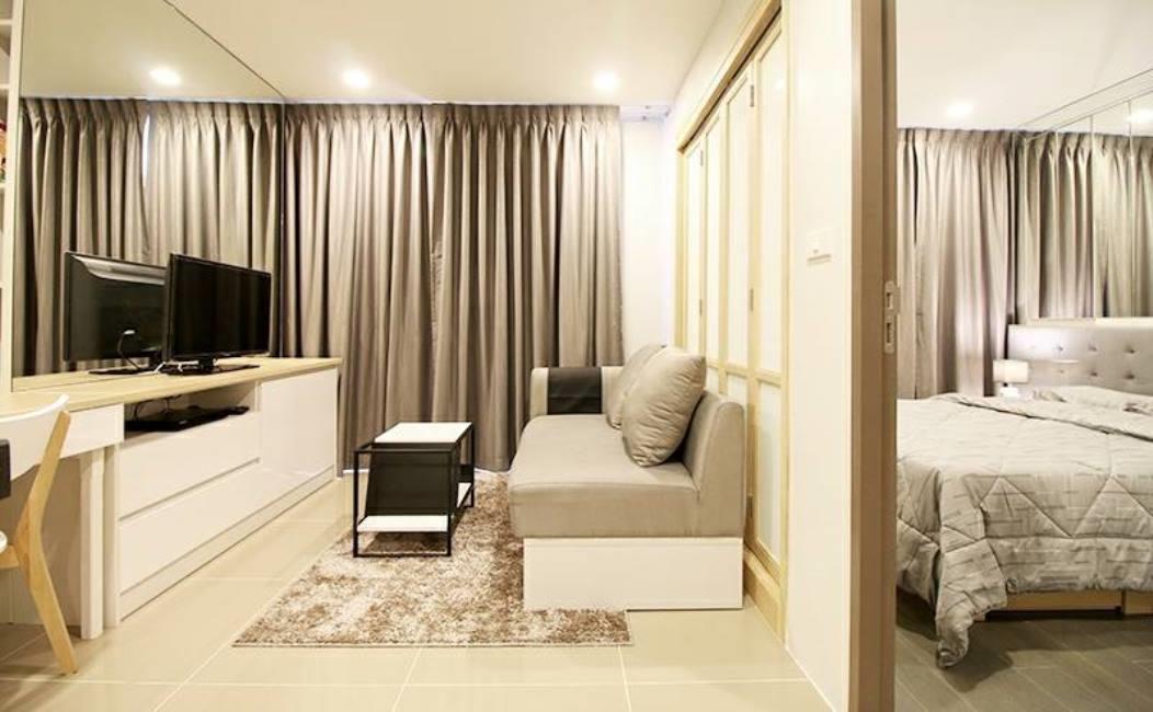 Mirage Sukhumvit 27 โซฟา.jpg