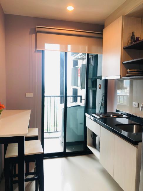 The Base Park East Sukhumvit 77 ครัว ระเบียง.jpg