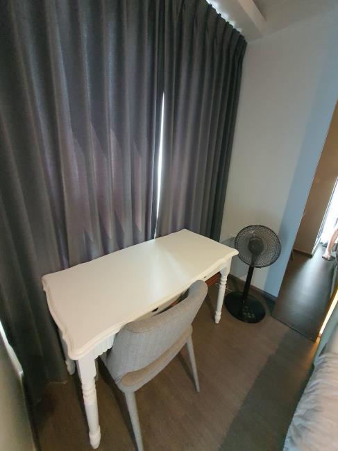 IDEO Sukhumvit 93  โตีะทำงาน.jpg