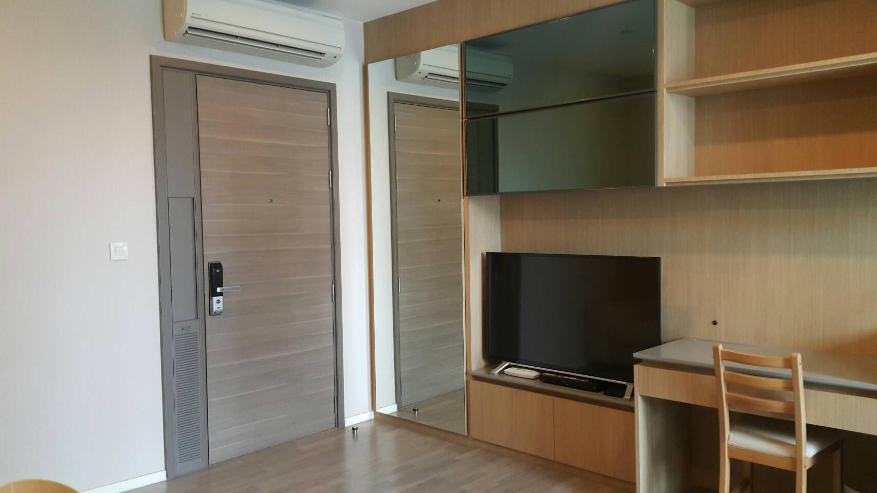 The Room Sukhumvit 69 ทีวี.jpg