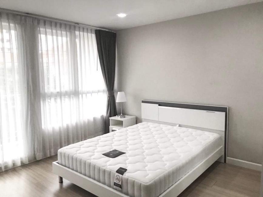 Mayfair Place Sukhumvit 64 เตียงนอน.JPG