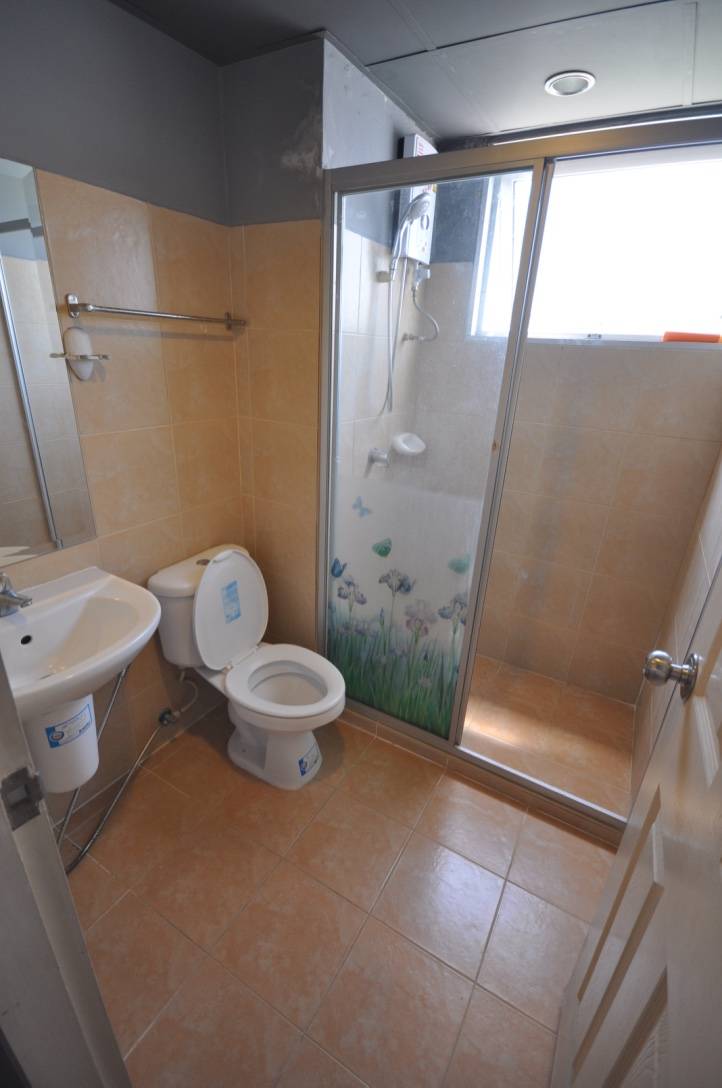 City Home Sukhumvit  ห้องน้ำ.jpg