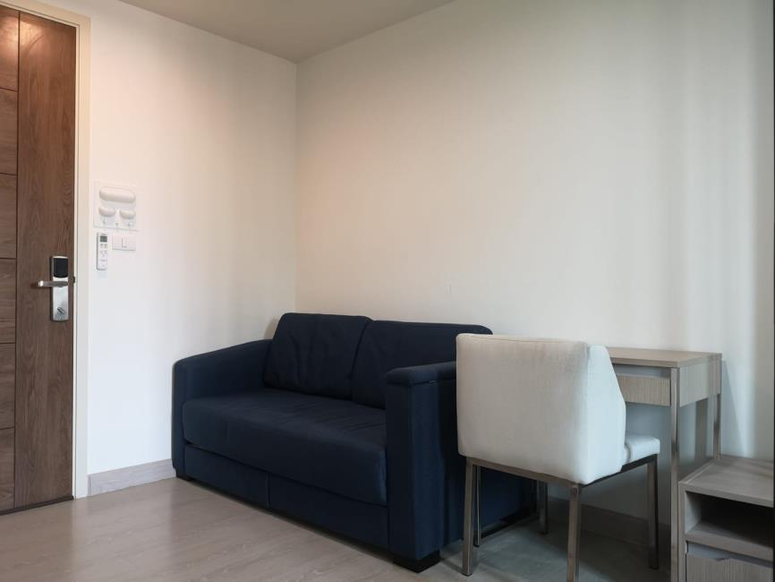 The Niche Mono Sukhumvit 50 โซฟา  โตีะ เก้าอี้.jpg