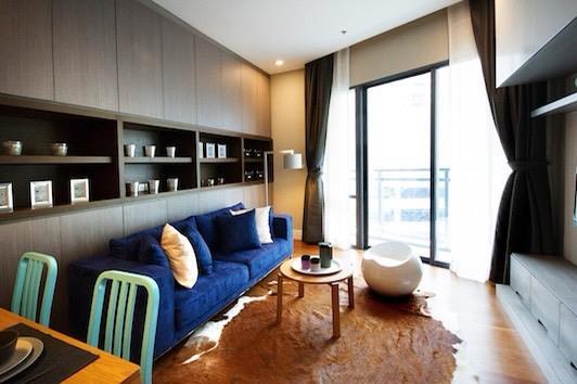 Bright Sukhumvit 24 โซฟา.jpg