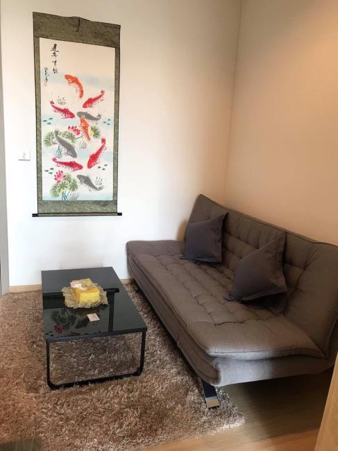 Whizdom Connect Sukhumvit โซฟา.jpg