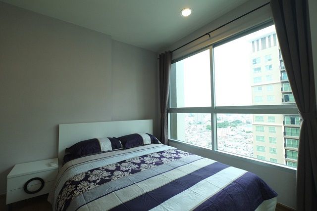 Fuse Chan - Sathorn เตียง.jpg