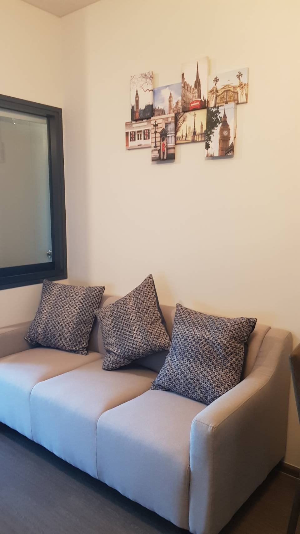 Ideo Phaholyothin Chatujak โซฟา (2).jpg