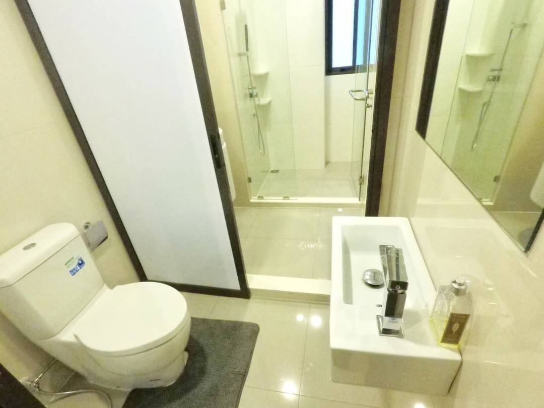 Rhythm Asoke ห้องน้ำ.jpg