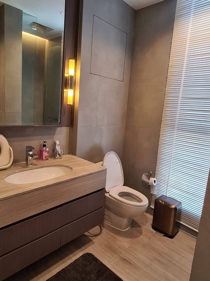 The Diplomat Sathorn ฟ้องน้ำ.jpg